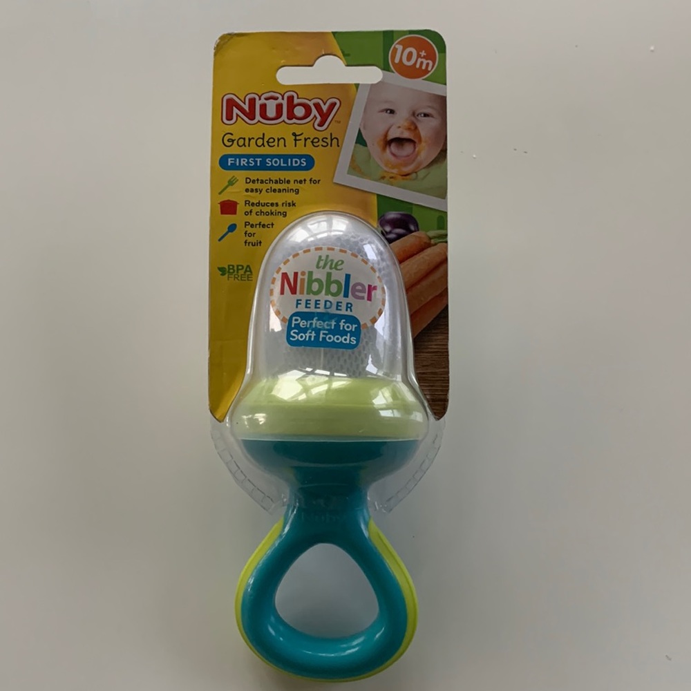 NWT Nuby the Nibbler Feeder
